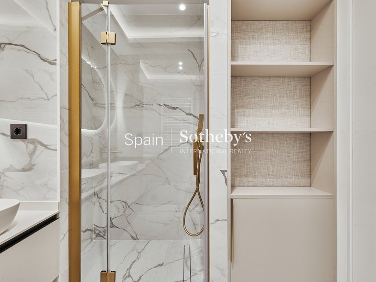 Apartment for Sale in Madrid, Madrid 27
