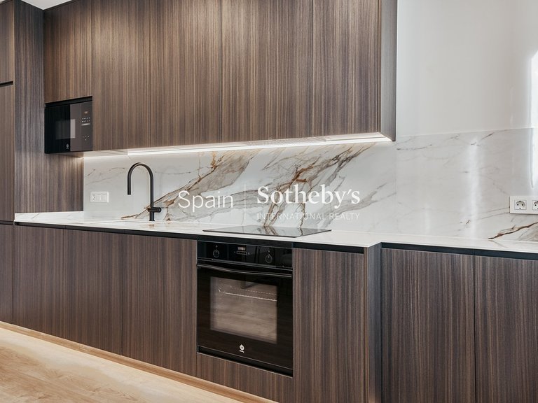 Apartment for Sale in Madrid, Madrid 11