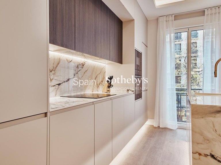 Apartment for Sale in Madrid, Madrid 14