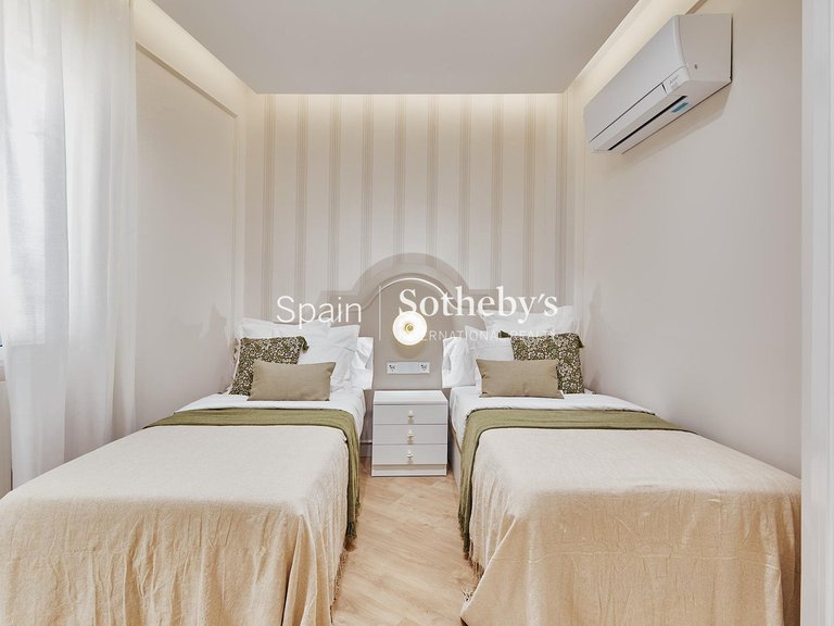 Apartment for Sale in Madrid, Madrid 22