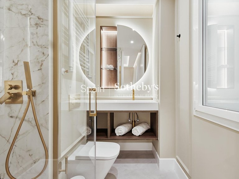 Apartment for Sale in Madrid, Madrid 29