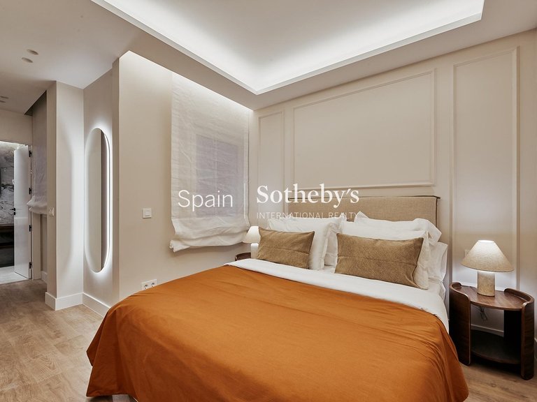 Apartment for Sale in Madrid, Madrid 18