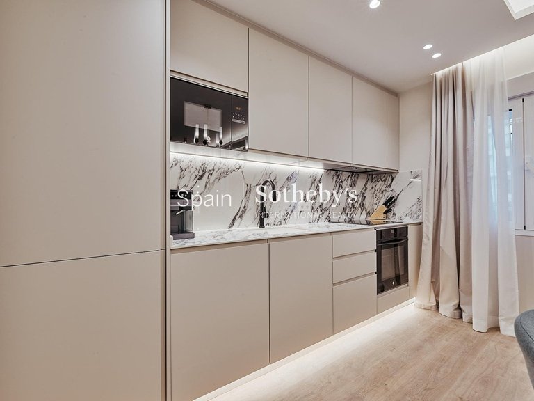 Apartment for Sale in Madrid, Madrid 9