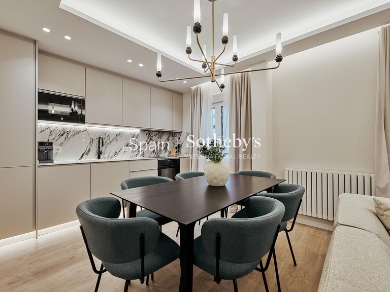 Apartment for Sale in Madrid, Madrid 6