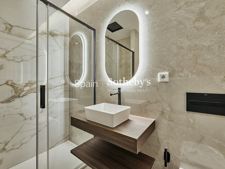 Apartment for Sale in Madrid, Madrid 27