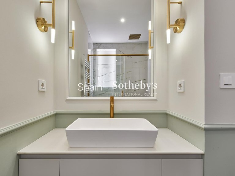 Apartment for Sale in Madrid, Madrid 15