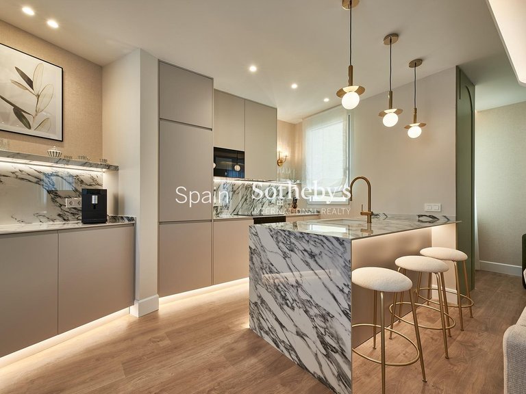 Apartment for Sale in Madrid, Madrid 8