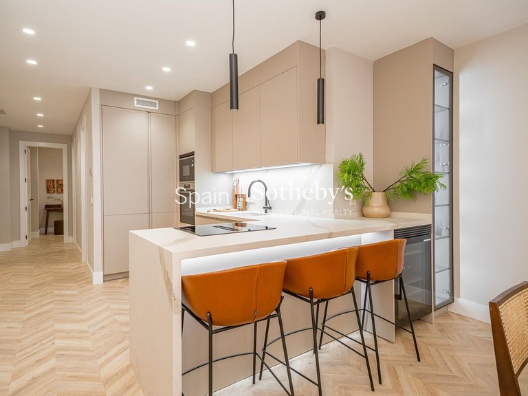 Apartment for Sale in Madrid, Madrid 5