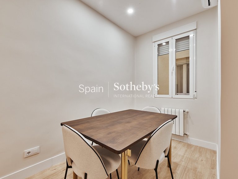 Apartment for Sale in Madrid, Madrid 5