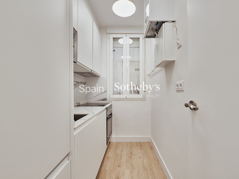 Apartment for Sale in Madrid, Madrid 8