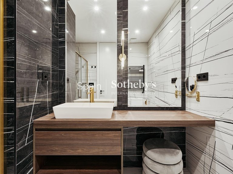 Apartment for Sale in Madrid, Madrid 22
