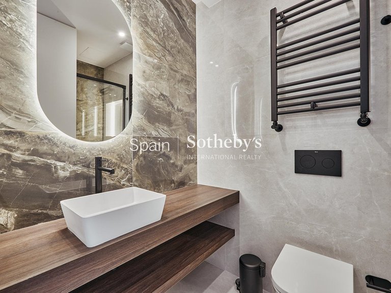 Apartment for Sale in Madrid, Madrid 22