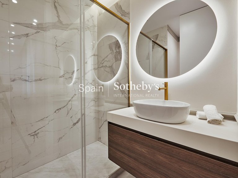 Apartment for Sale in Madrid, Madrid 32