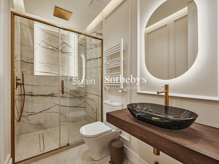 Apartment for Sale in Madrid, Madrid 12