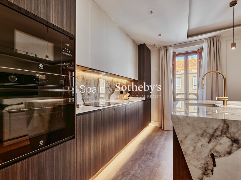 Apartment for Sale in Madrid, Madrid 8