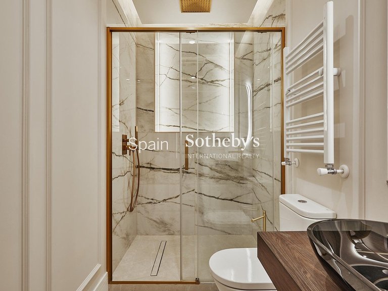 Apartment for Sale in Madrid, Madrid 27