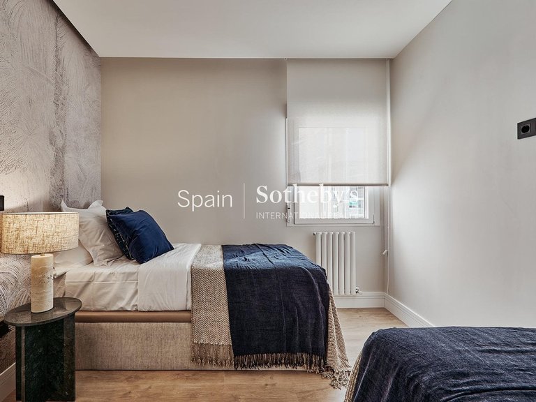 Apartment for Sale in Madrid, Madrid 16
