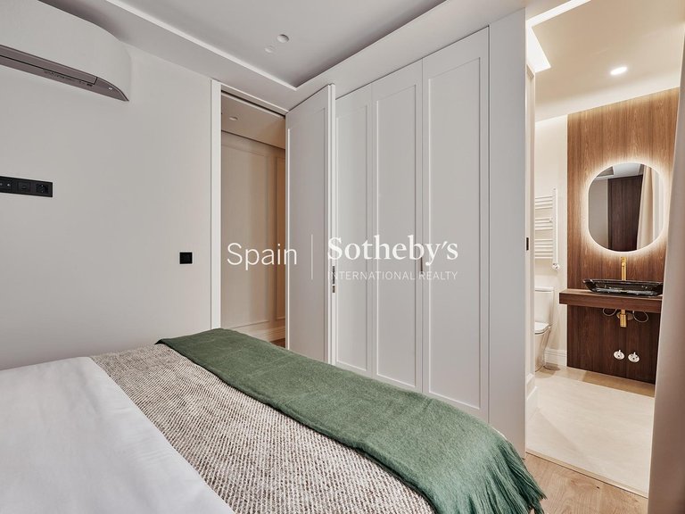 Apartment for Sale in Madrid, Madrid 22