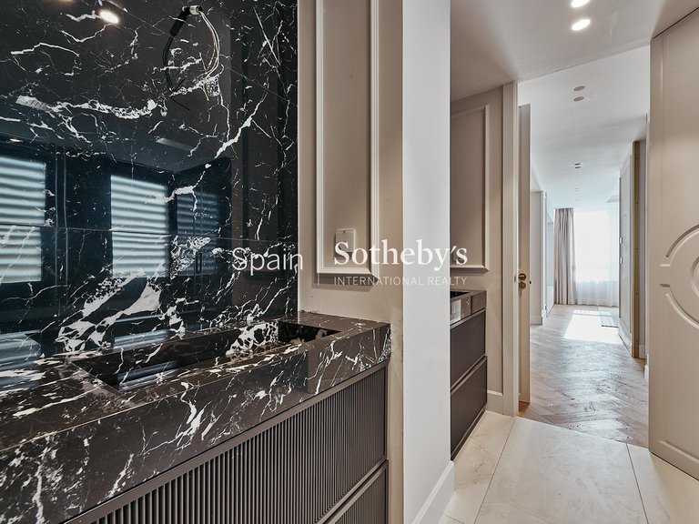 Apartment for Sale in Madrid, Madrid 35