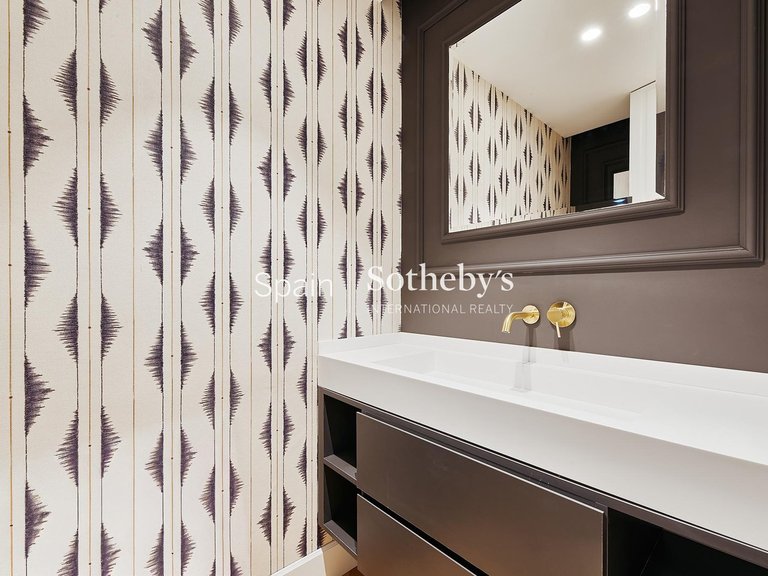 Apartment for Sale in Madrid, Madrid 40