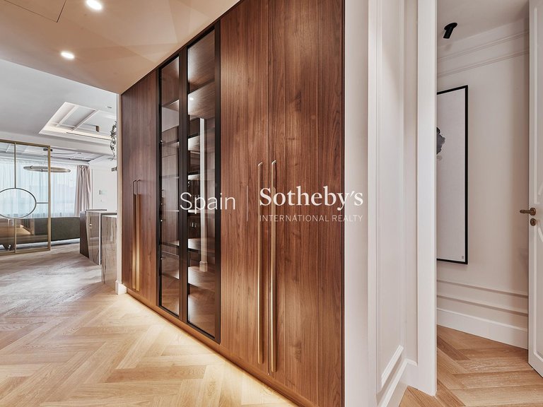 Apartment for Sale in Madrid, Madrid 16