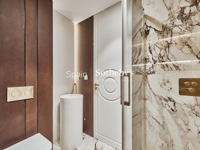 Apartment for Sale in Madrid, Madrid 37