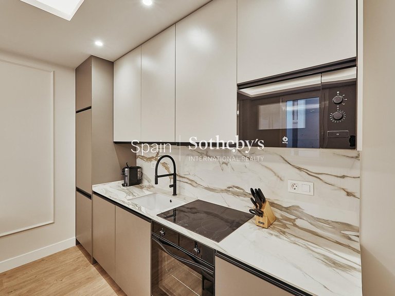 Apartment for Sale in Madrid, Madrid 6