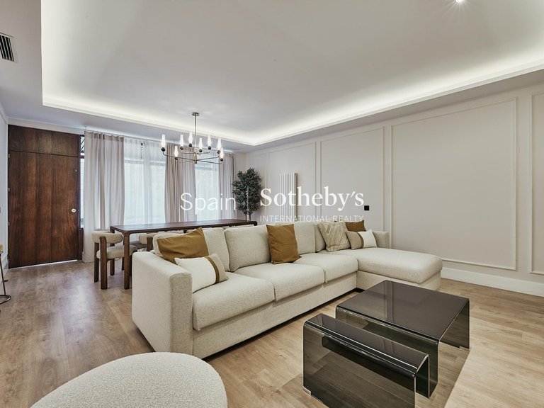 Apartment for Sale in Madrid, Madrid 16