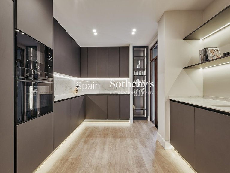 Apartment for Sale in Madrid, Madrid 30
