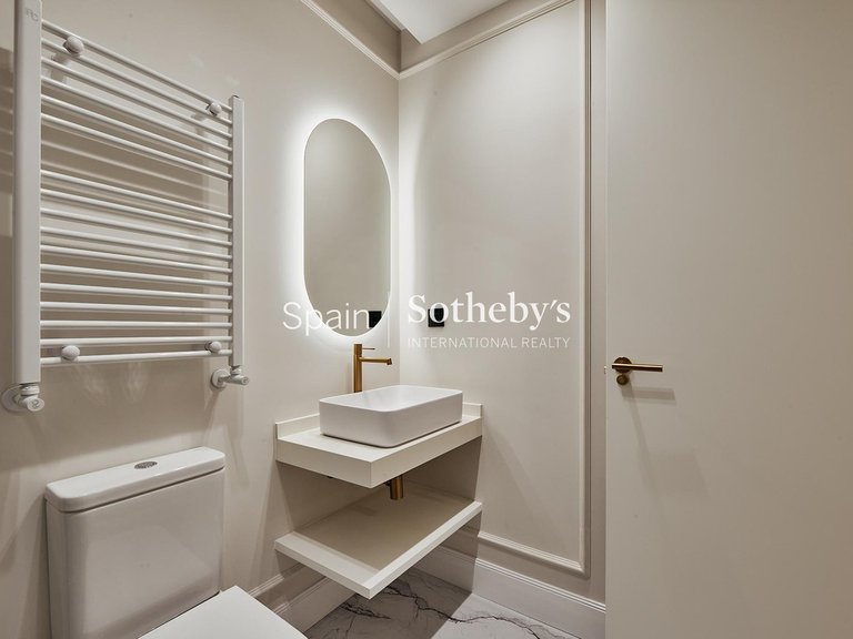 Apartment for Sale in Madrid, Madrid 22