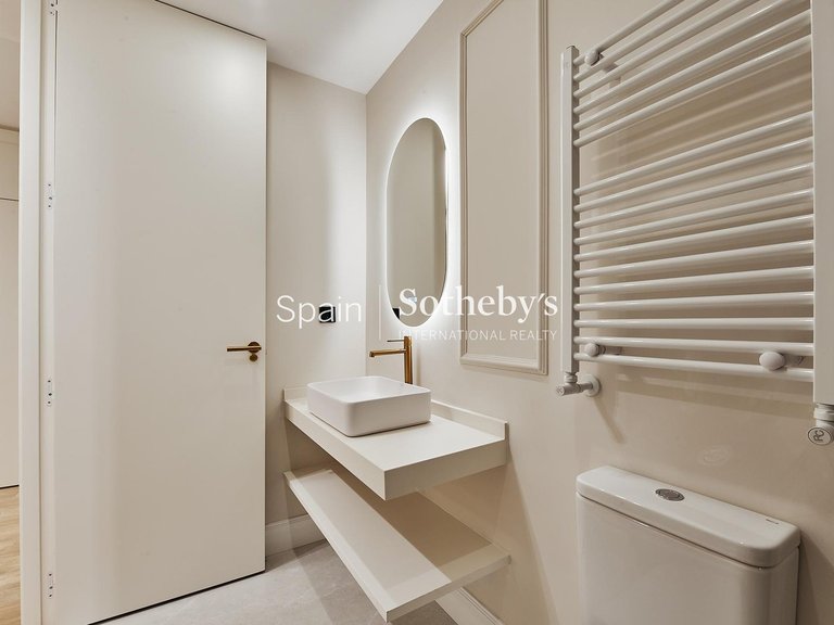 Apartment for Sale in Madrid, Madrid 24