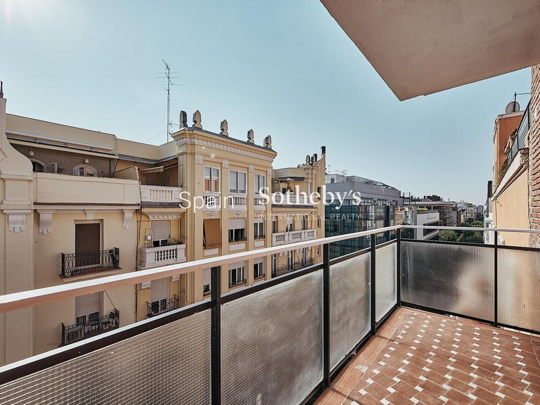Apartment for Sale in Madrid, Madrid 16