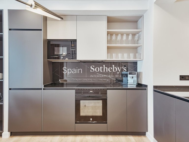 Apartment for Sale in Madrid, Madrid 8