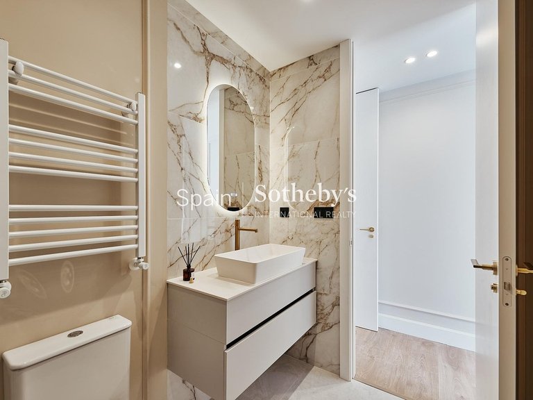 Apartment for Sale in Madrid, Madrid 15