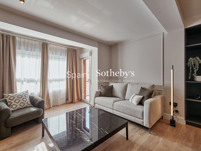 Apartment for Sale in Madrid, Madrid 5