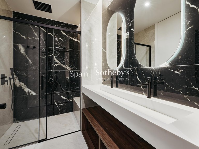Apartment for Sale in Madrid, Madrid 11