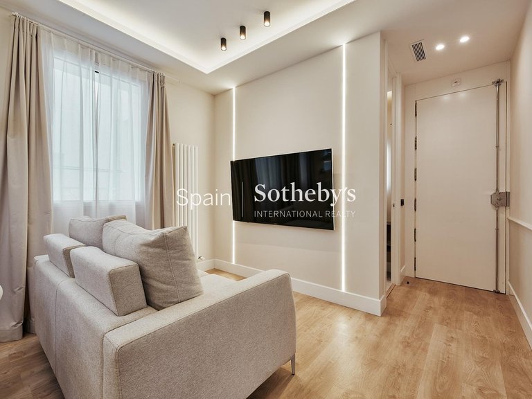 Apartment for Sale in Madrid, Madrid 5