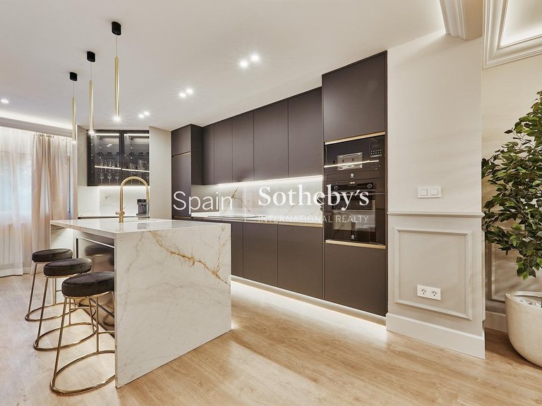 Apartment for Sale in Madrid, Madrid 2