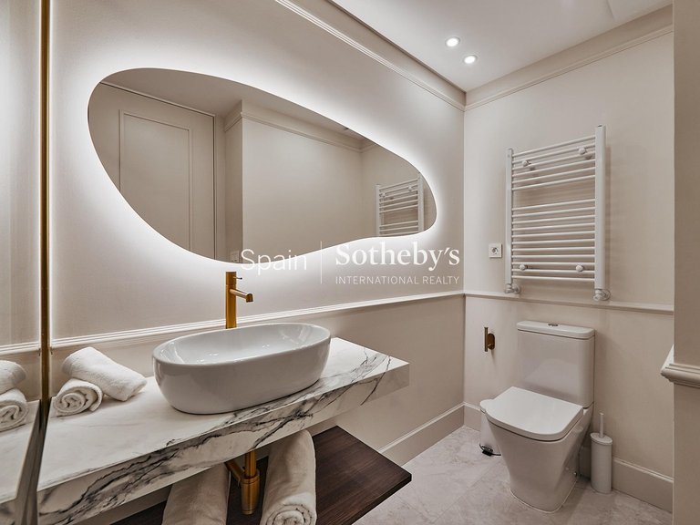 Apartment for Sale in Madrid, Madrid 28