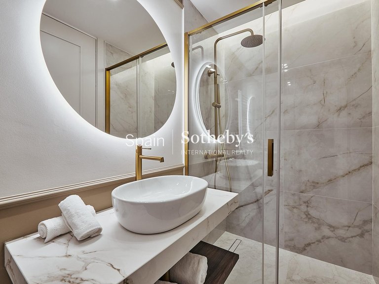 Apartment for Sale in Madrid, Madrid 30