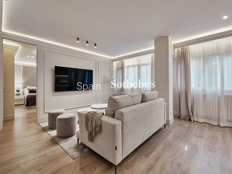 Apartment for Sale in Madrid, Madrid 11