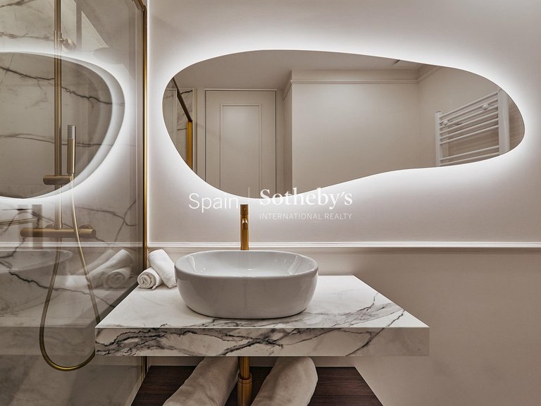 Apartment for Sale in Madrid, Madrid 24