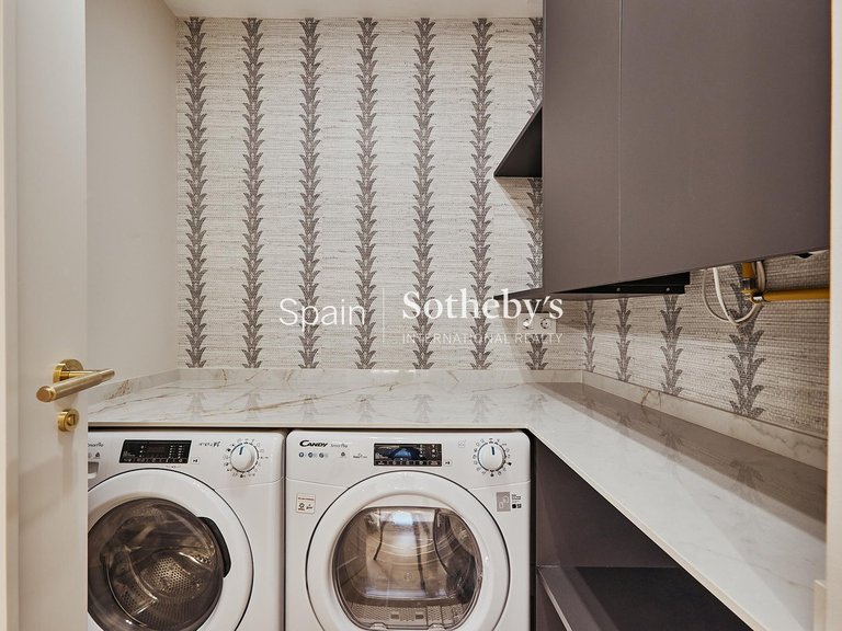 Apartment for Sale in Madrid, Madrid 32