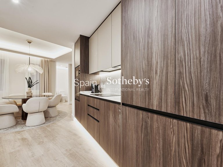 Apartment for Sale in Madrid, Madrid 8