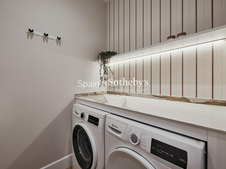 Apartment for Sale in Madrid, Madrid 32
