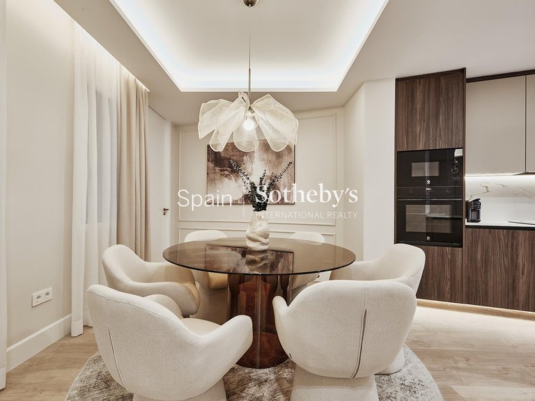 Apartment for Sale in Madrid, Madrid 5
