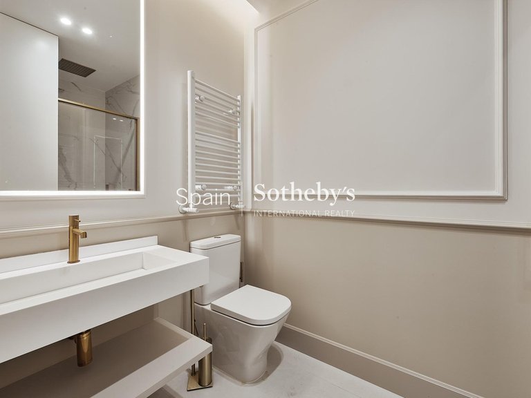 Apartment for Sale in Madrid, Madrid 19