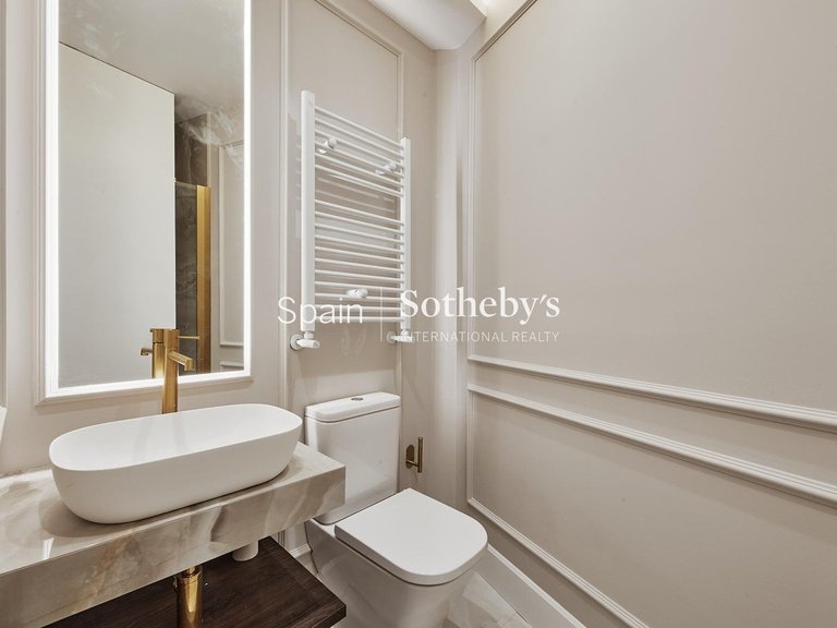 Apartment for Sale in Madrid, Madrid 24
