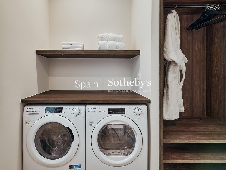 Apartment for Sale in Madrid, Madrid 11