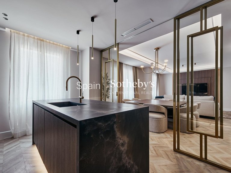 Apartment for Sale in Madrid, Madrid 5
